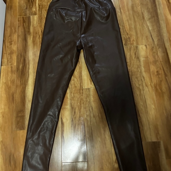 Fleece lined pleather pants - Picture 1 of 2